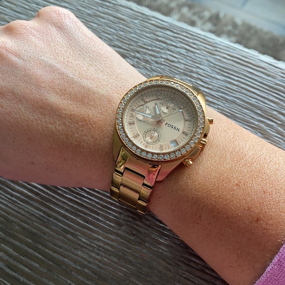 Rose Gold FOSSIL Watch - Picture 7 of 8